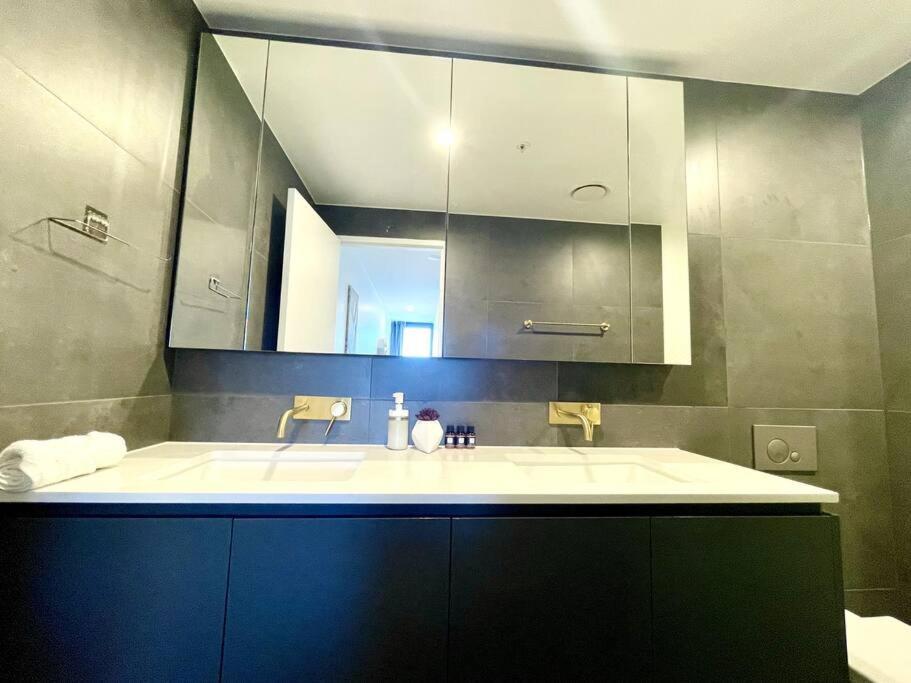 3 Brs Topfloor View@Heart Of Canberra Free Parking Apartment Luaran gambar